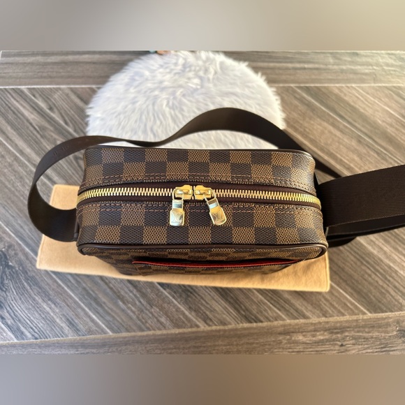 Louis Vuitton Damier Ebene OLAV PM Messenger Bag - Picture 9 of 16